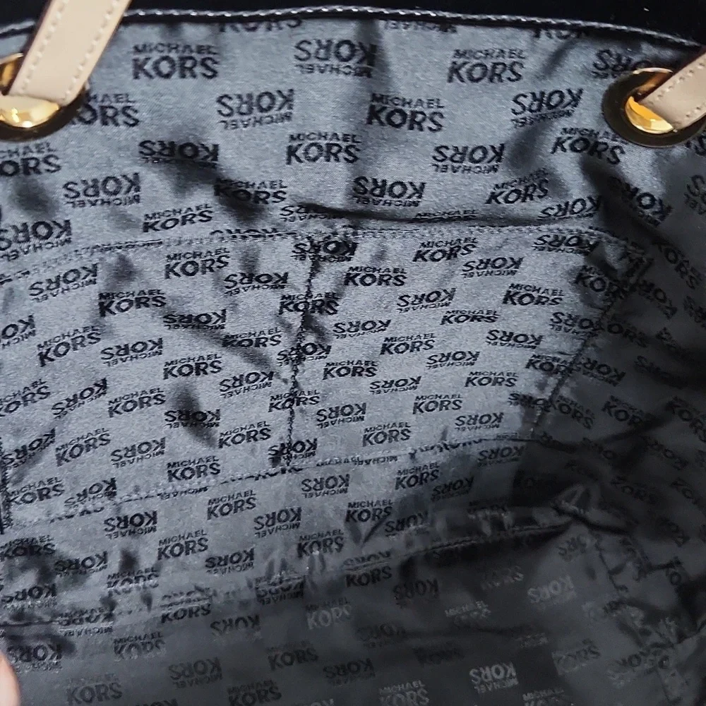 Michael Kors Jet Set Tote